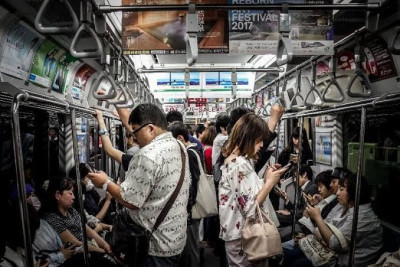 Naik Transportasi Umum Tanpa Takut Corona, Begini Caranya!